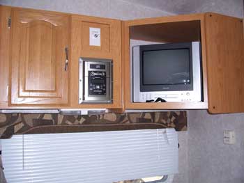 Forest River Sandpiper 19' toy hauler